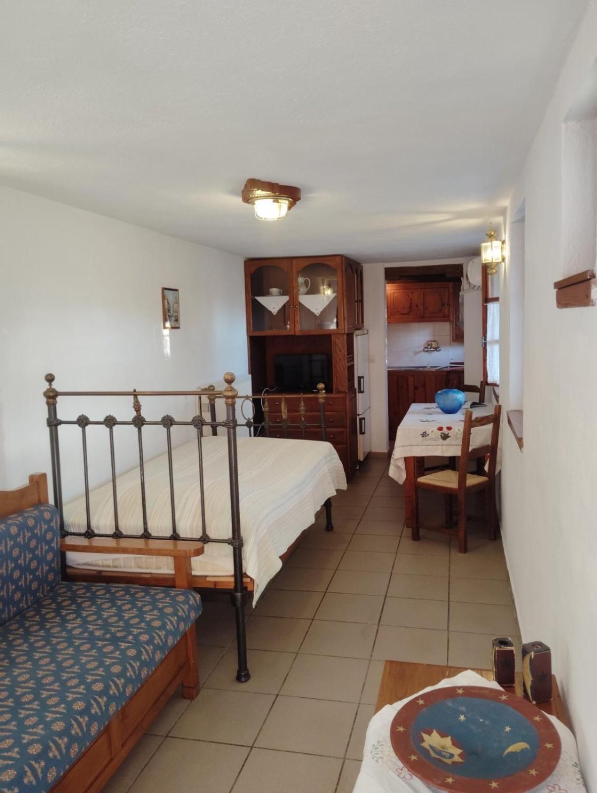Guesthouse Apanemia Áfissos Luaran gambar